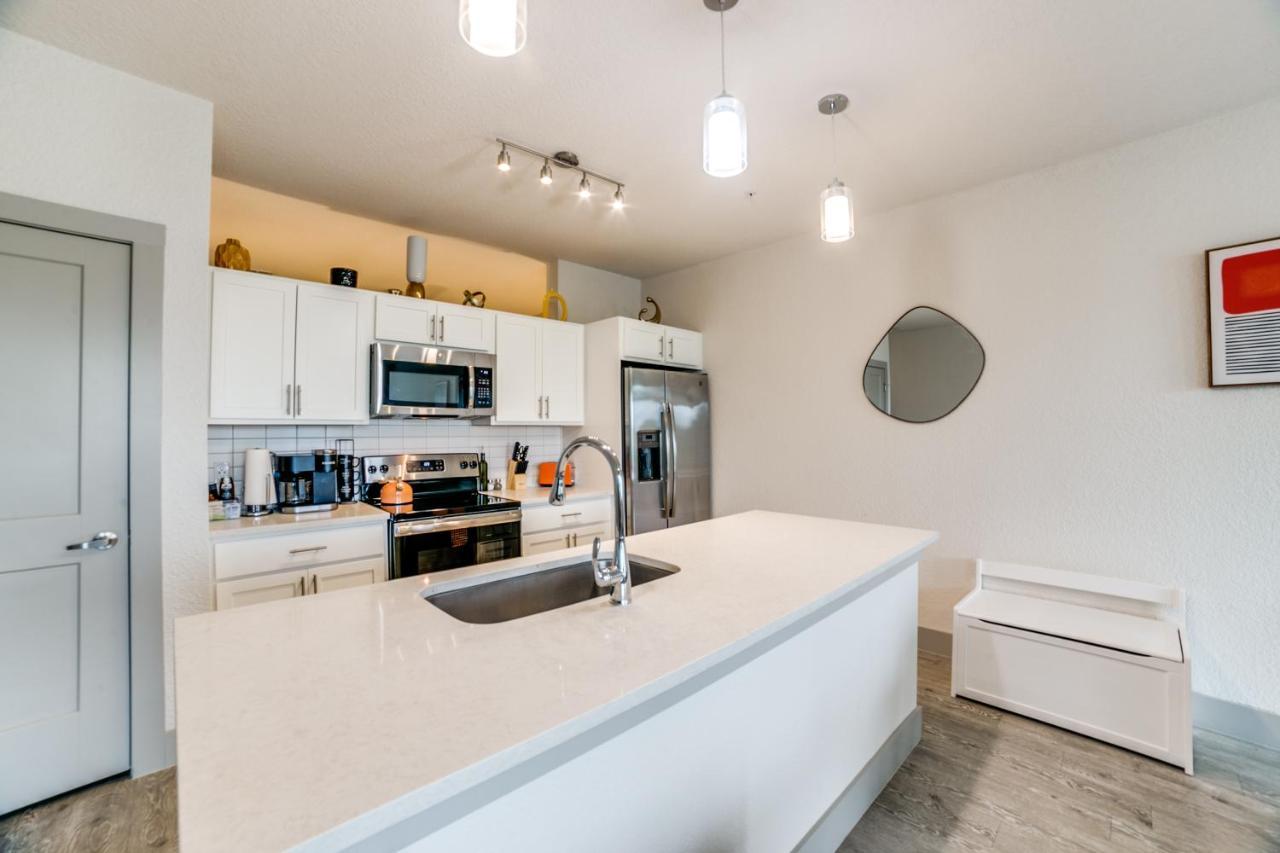 Apartment Downtown With Riverwalk Views Free Parking Pet Friendly Centrally Located On The Riverwalk