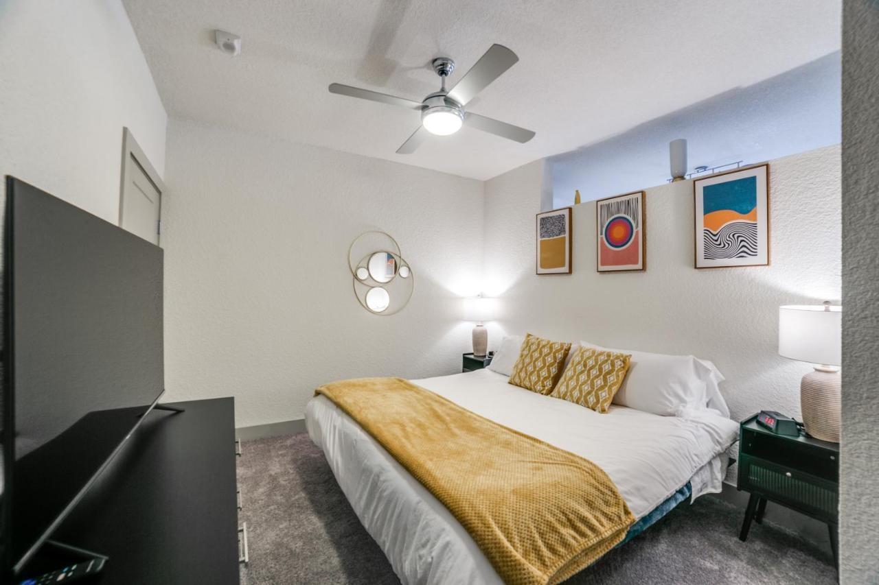 Apartment Downtown With Riverwalk Views Free Parking Pet Friendly Centrally Located On The Riverwalk
