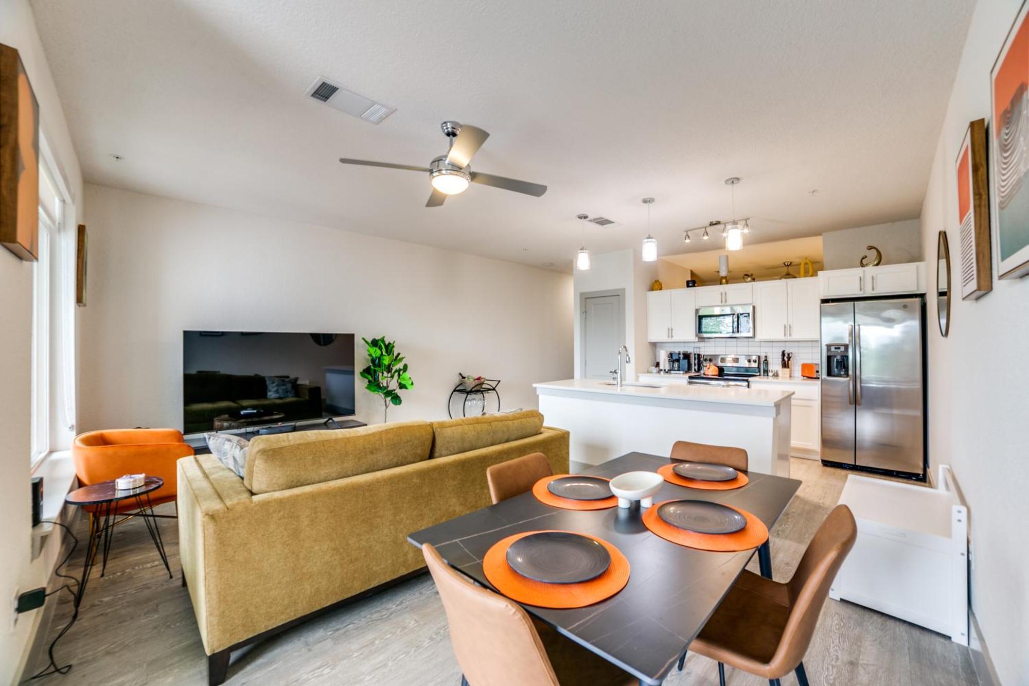 Downtown With Riverwalk Views Free Parking Pet Friendly Centrally Located On The Riverwalk Apartment San Antonio